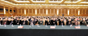 昆明市第十三届人民代表大会第六次会议圆满完成各项议程，昨日在昆明国际会展中心胜利闭幕。 记者王俊星摄